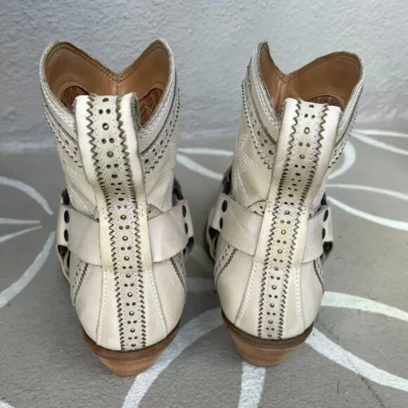 Dingo Snip Toe Cowboy Booties Ivory Size 7.5 - Picture 5 of 5